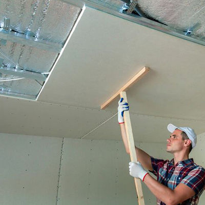 Guter Preis Feuerbeständiger dekorativer Gipskarton Sheetrock 1220mm x 2440mm Online