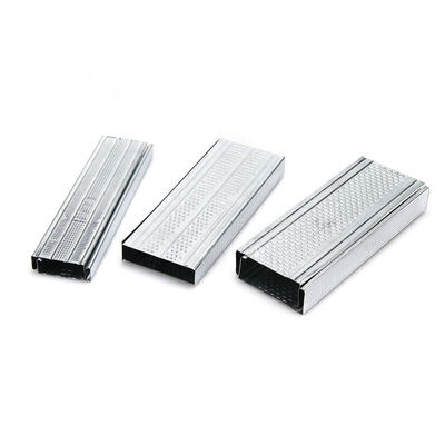 Guter Preis 100mm Breite Furring-Kanal-Wand-Bahn-Licht-Stahlmaterial für Trennwand Online